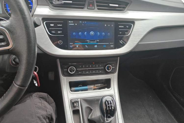 Used Geely Auto Vision 2019 Upgraded Model 1.5L Manual "Million Happiness" Edition China V Standard Audio And AC Panel