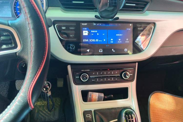 Used Geely Auto Vision 2019 Upgraded Model 1.5L Manual Luxury Version China V Standard Audio And AC Panel