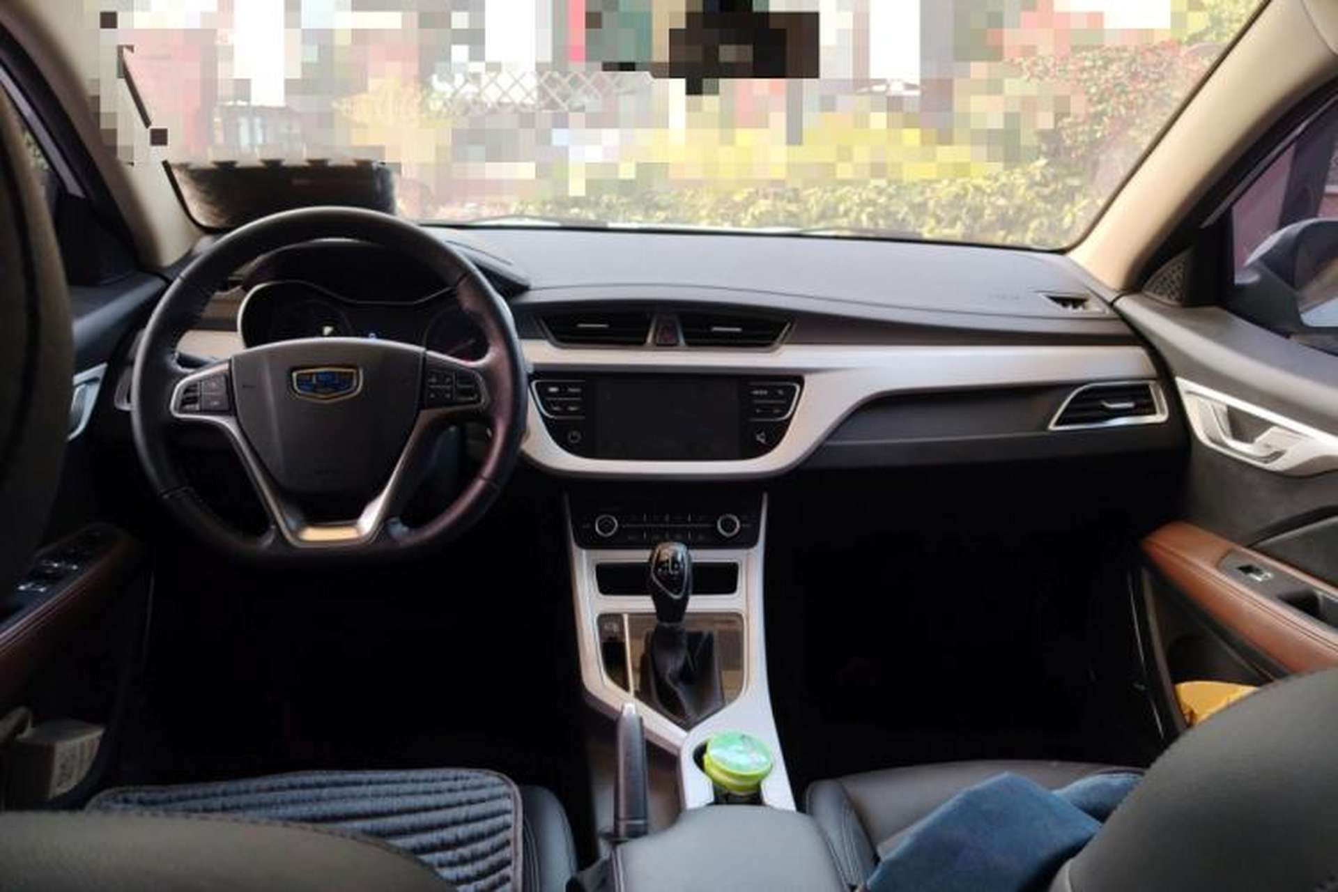 Used Geely Auto Vision 2019 Upgraded Model 1.5L CVT Luxury Version China VI Standard Center Console
