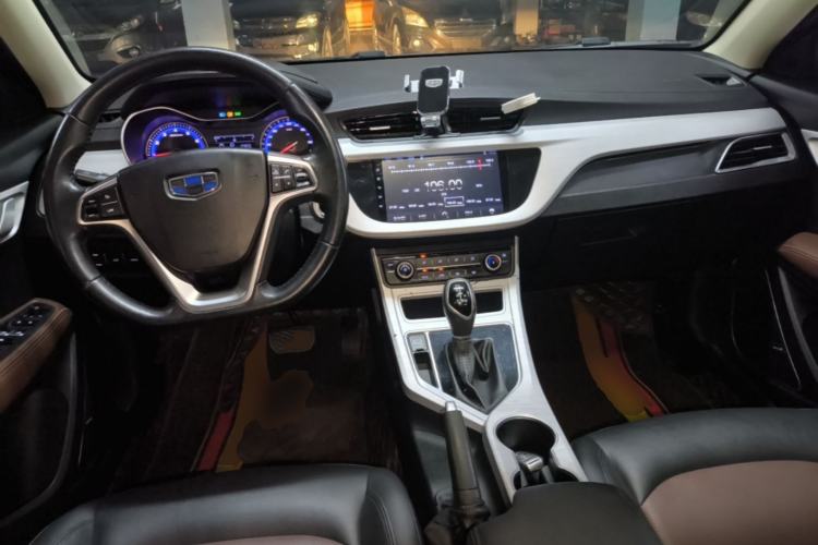 Used Geely Auto Vision 2019 Upgraded Model 1.5L CVT Prestige Version China VI Standard Center Console