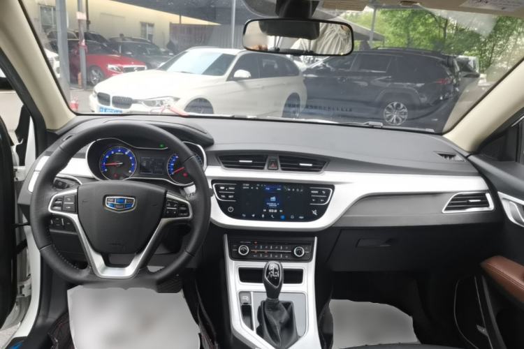 Used Geely Auto Vision 2019 Upgraded Model 1.5L CVT Prestige Version China VI Standard Center Console