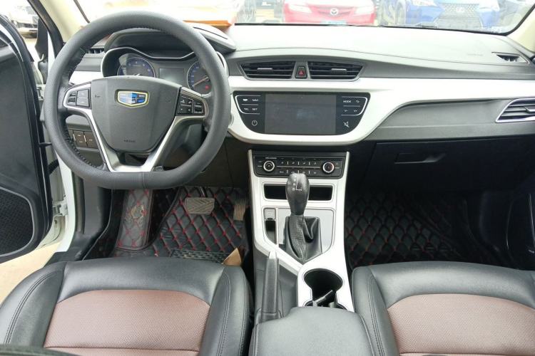 Used Geely Auto Vision 2019 Upgraded Model 1.5L CVT Prestige Version China VI Standard Center Console
