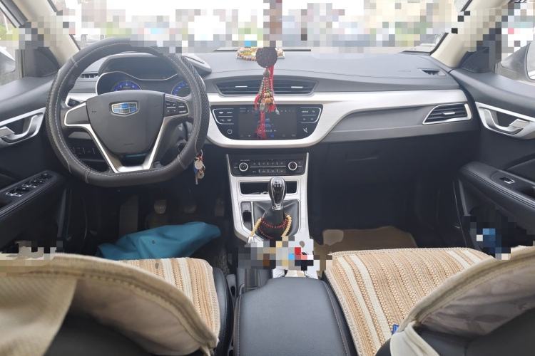 Used Geely Auto Vision 2019 Upgraded Model 1.5L Manual Entry-Level Version China VI Standard Center Console