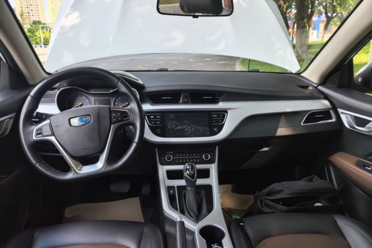 Used Geely Auto Vision 2019 Upgraded Model 1.5L CVT Prestige Version China VI Standard Center Console