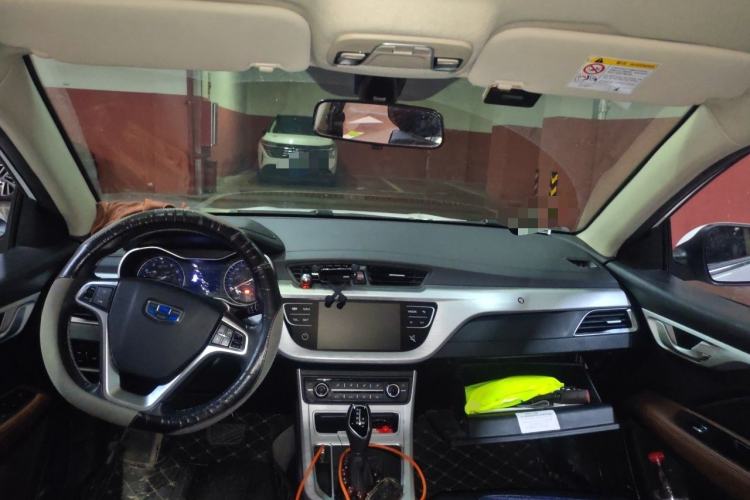 Used Geely Auto Vision 2019 Upgraded Model 1.5L CVT Luxury Version China VI Standard Center Console