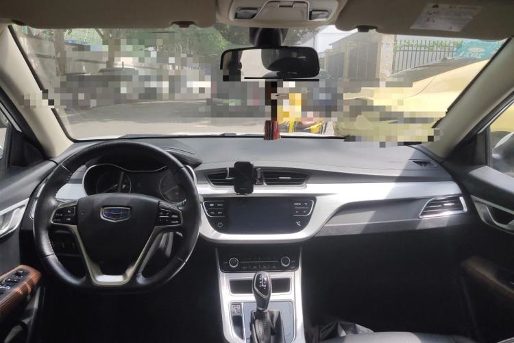 Used Geely Auto Vision 2019 Upgraded Model 1.5L CVT Luxury Version China VI Standard Center Console