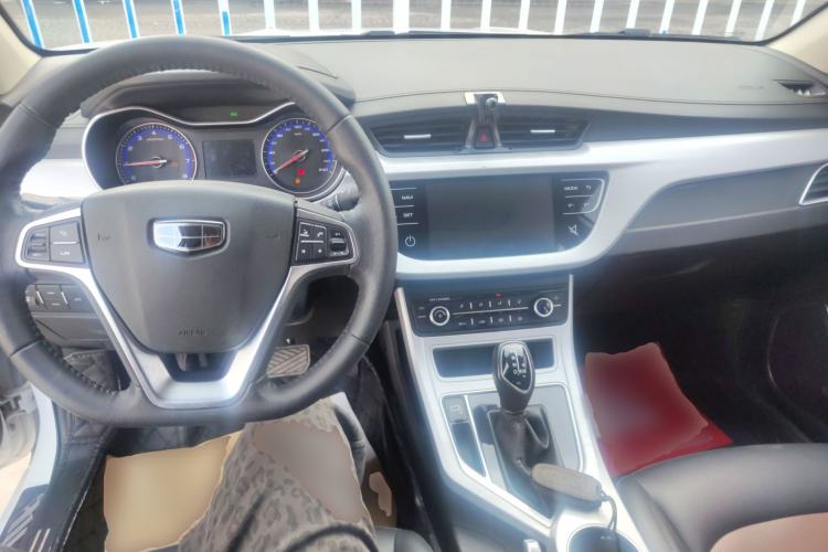 Used Geely Auto Vision 2019 Upgraded Model 1.5L CVT Prestige Version China VI Standard Center Console