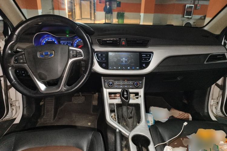 Used Geely Auto Vision 2019 Upgraded Model 1.5L CVT Luxury Version China VI Standard Center Console