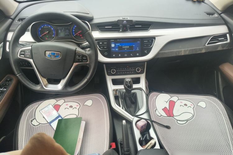 Used Geely Auto Vision 2019 Upgraded Model 1.5L CVT Prestige Version China VI Standard Center Console