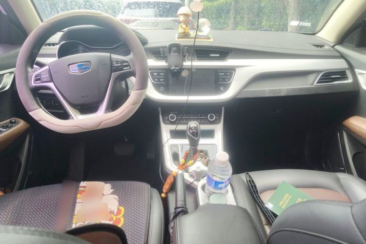 Used Geely Auto Vision 2019 Upgraded Model 1.5L CVT Luxury Version China VI Standard Center Console