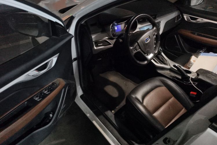 Used Geely Auto Vision 2019 Upgraded Model 1.5L CVT Luxury Version China VI Standard Driver Seat