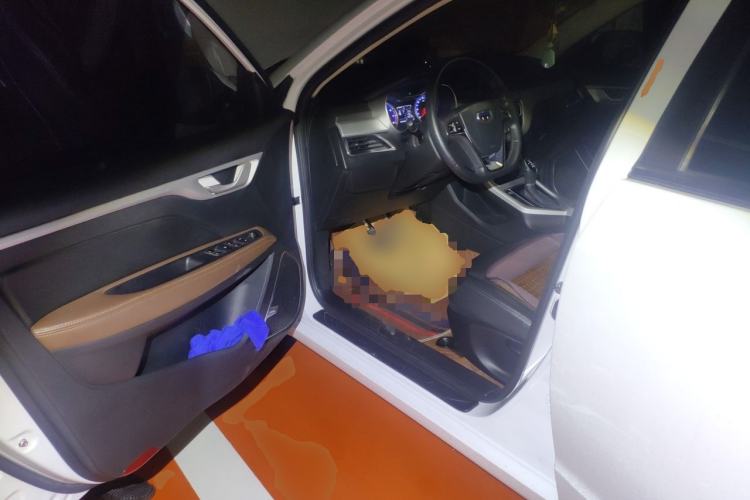 Used Geely Auto Vision 2019 Upgraded Model 1.5L CVT Luxury Version China VI Standard Driver Seat