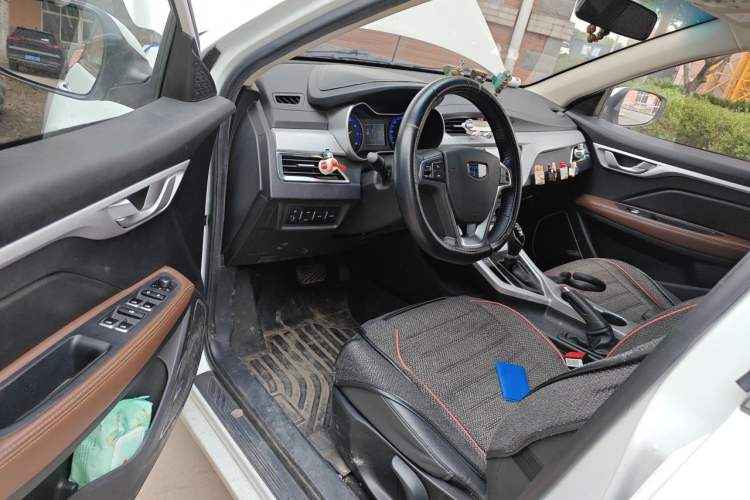 Used Geely Auto Vision 2019 Upgraded Model 1.5L CVT Luxury Version China VI Standard Driver Seat