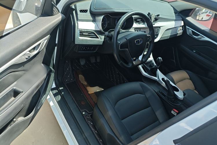 Used Geely Auto Vision 2019 Upgraded Model 1.5L Manual Luxury Version China VI Standard Driver Seat