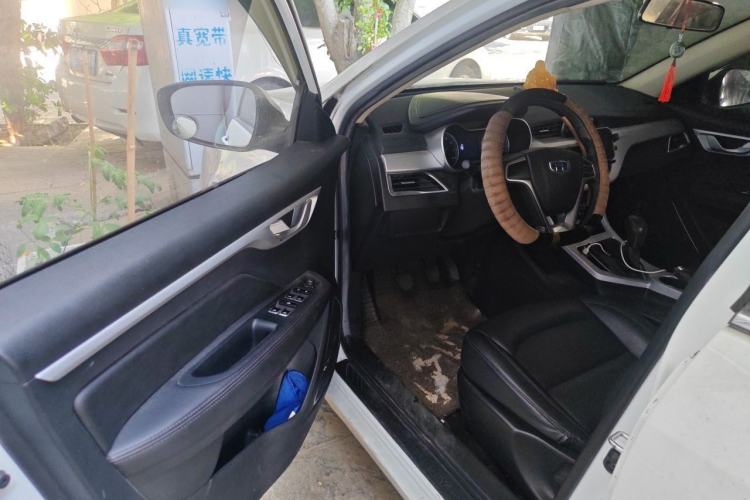 Used Geely Auto Vision 2019 Upgraded Model 1.5L Manual Luxury Version China VI Standard Driver Seat