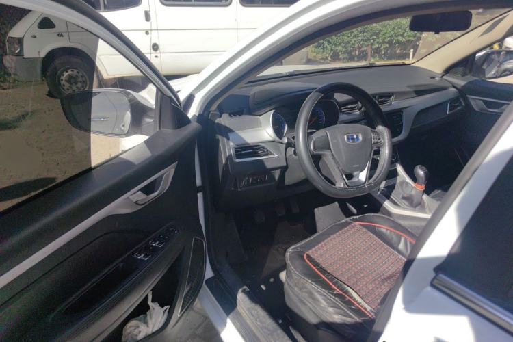 Used Geely Auto Vision 2019 Upgraded Model 1.5L Manual Luxury Version China V Standard Driver Seat