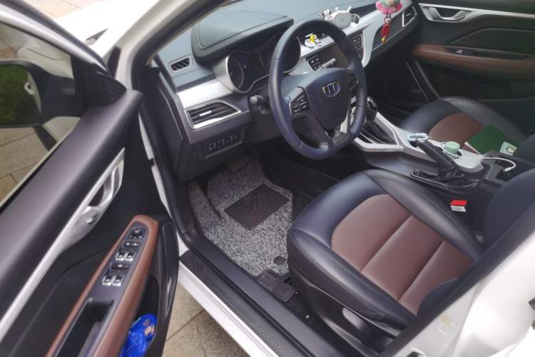 Used Geely Auto Vision 2019 Upgraded Model 1.5L CVT Luxury Version China VI Standard Driver Seat
