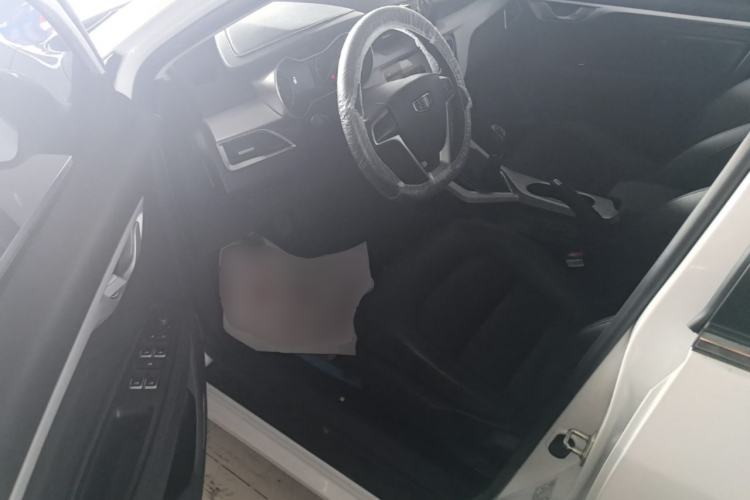 Used Geely Auto Vision 2019 Upgraded Model 1.5L Manual Luxury Version China VI Standard Driver Seat