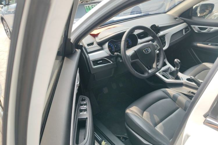 Used Geely Auto Vision 2019 Upgraded Model 1.5L Manual Luxury Version China VI Standard Driver Seat