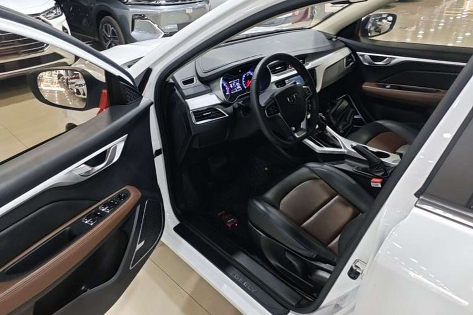 Used Geely Auto Vision 2019 Upgraded Model 1.5L CVT Luxury Version China VI Standard Driver Seat