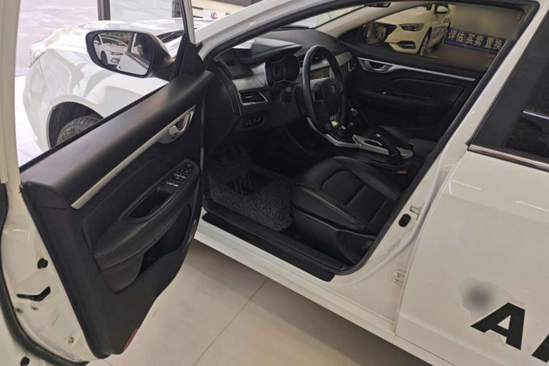 Used Geely Auto Vision 2019 Upgraded Model 1.5L Manual Luxury Version China VI Standard Driver Seat
