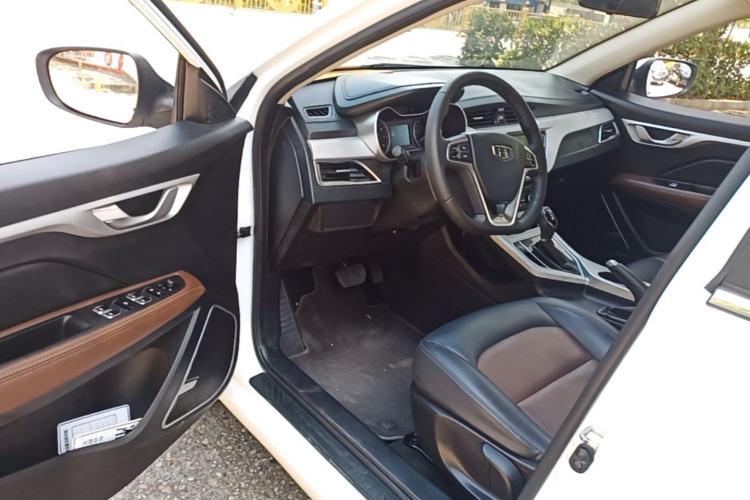 Used Geely Auto Vision 2019 Upgraded Model 1.5L CVT Luxury Version China VI Standard Driver Seat