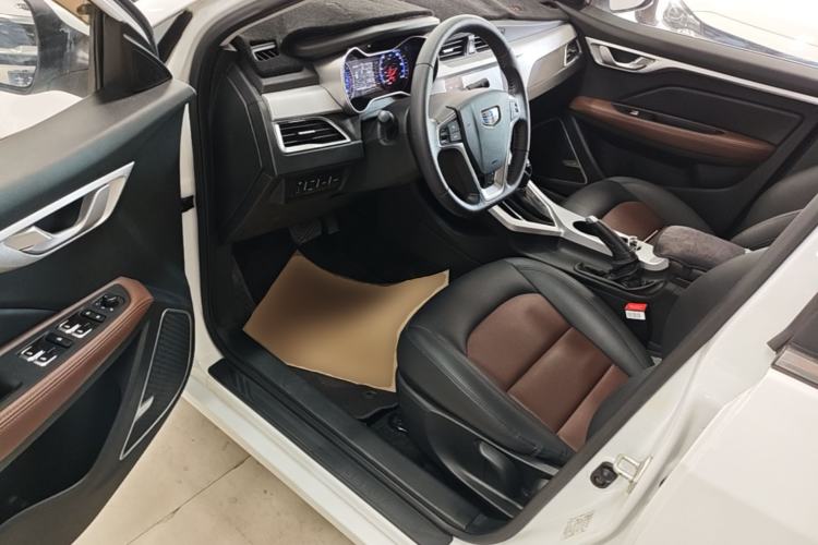 Used Geely Auto Vision 2019 Upgraded Model 1.5L CVT Luxury Version China VI Standard Driver Seat