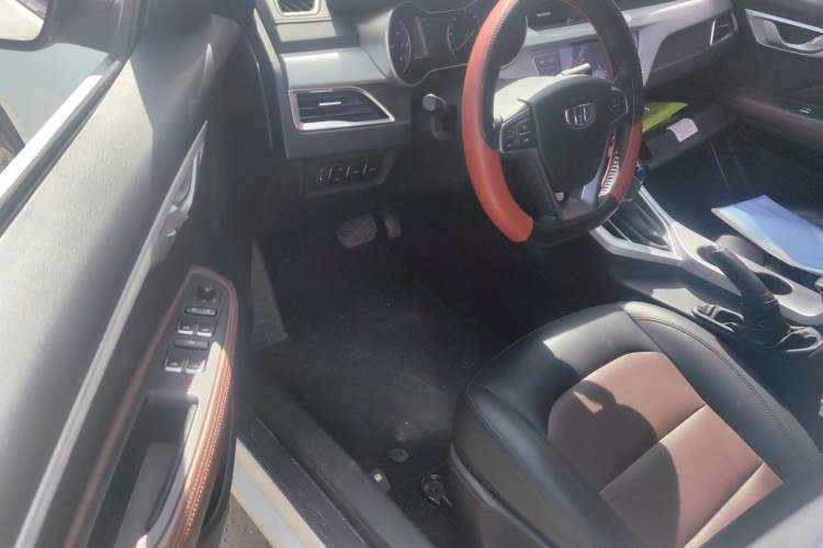Used Geely Auto Vision 2019 Upgraded Model 1.5L CVT Luxury Version China VI Standard Driver Seat