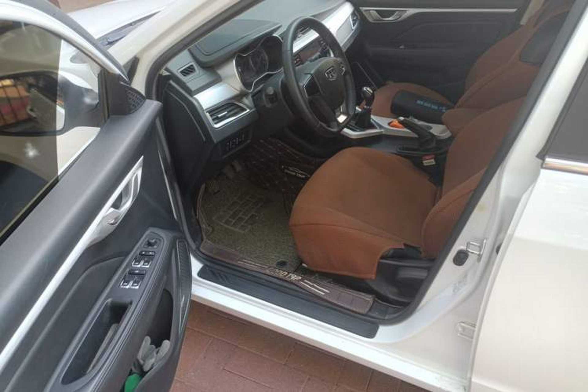 Used Geely Auto Vision 2019 Upgraded Model 1.5L Manual Luxury Version China VI Standard Driver Seat