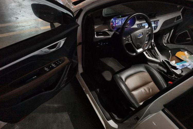 Used Geely Auto Vision 2019 Upgraded Model 1.5L CVT Luxury Version China VI Standard Driver Seat