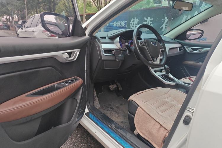 Used Geely Auto Vision 2019 Upgraded Model 1.5L CVT Prestige Version China VI Standard Driver Seat