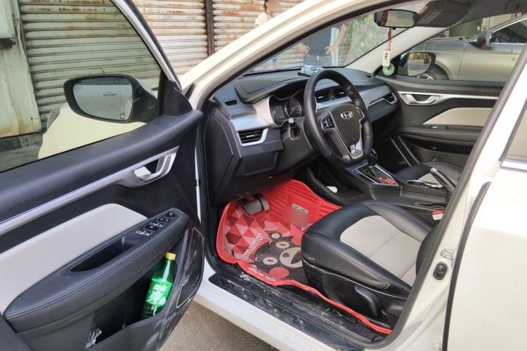 Used Geely Auto Vision 2019 Upgraded Model 1.5L CVT Luxury Version China VI Standard Driver Seat
