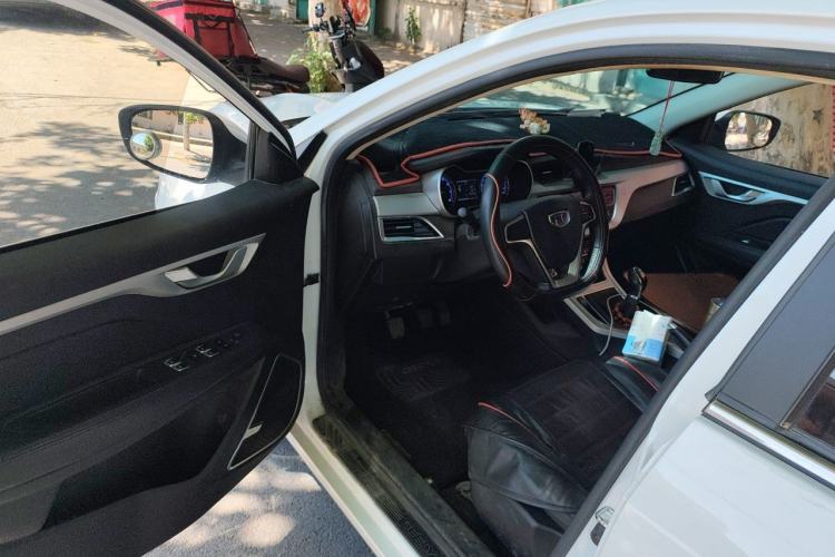 Used Geely Auto Vision 2019 Upgraded Model 1.5L Manual Luxury Version China V Standard Driver Seat