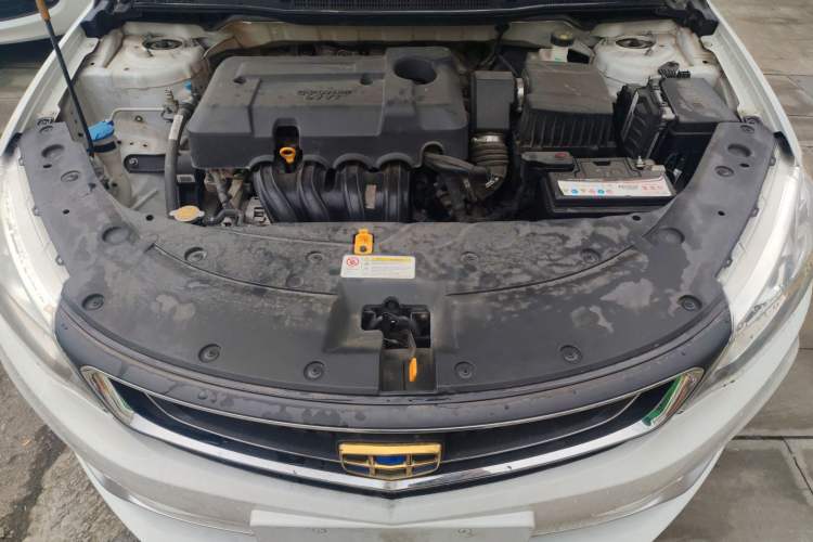 Used Geely Auto Vision 2019 Upgraded Model 1.5L Manual Luxury Version China VI Standard Engine Bay