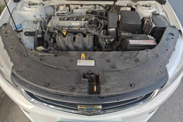 Used Geely Auto Vision 2019 Upgraded Model 1.5L Manual Luxury Version China VI Standard Engine Bay