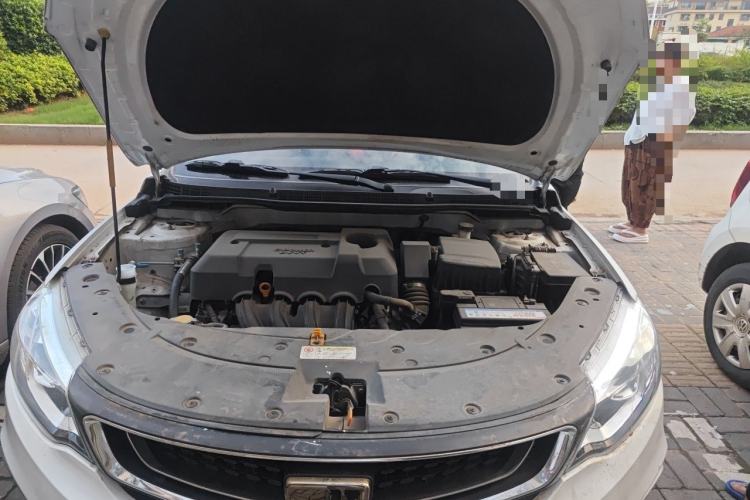 Used Geely Auto Vision 2019 Upgraded Model 1.5L Manual Luxury Version China V Standard Engine Bay