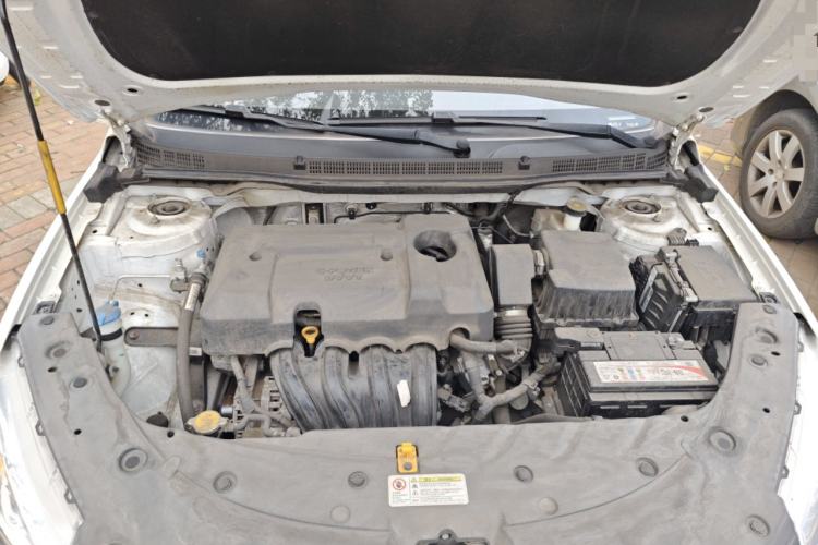 Used Geely Auto Vision 2019 Upgraded Model 1.5L Manual Luxury Version China VI Standard Engine Bay