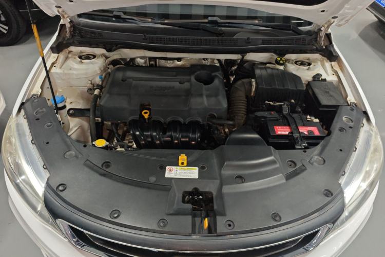 Used Geely Auto Vision 2019 Upgraded Model 1.5L CVT Prestige Version China VI Standard Engine Bay