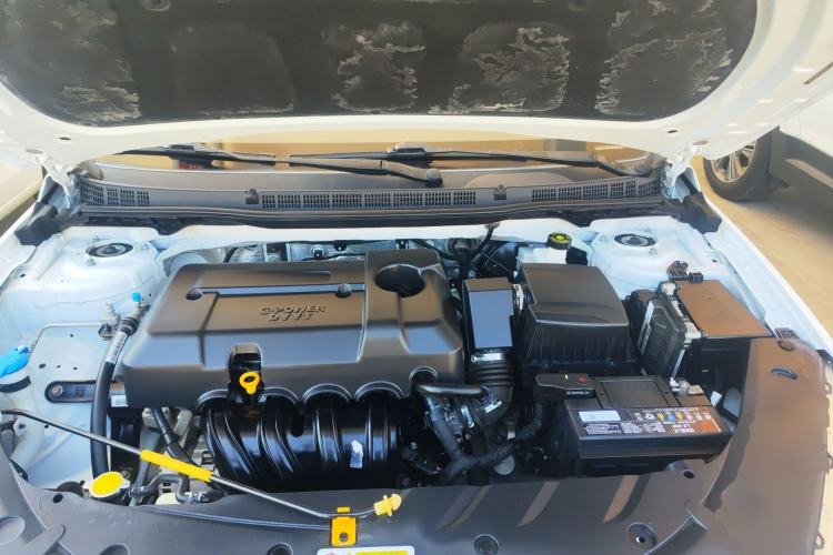 Used Geely Auto Vision 2019 Upgraded Model 1.5L Manual Luxury Version China VI Standard Engine Bay