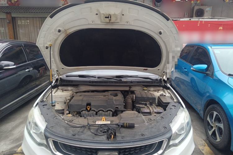 Used Geely Auto Vision 2019 Upgraded Model 1.5L CVT Luxury Version China VI Standard Engine Bay