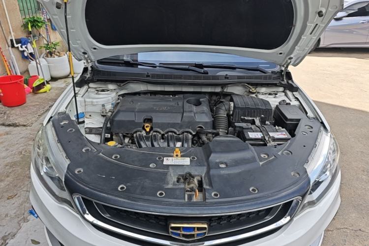 Used Geely Auto Vision 2019 Upgraded Model 1.5L CVT Luxury Version China VI Standard Engine Bay