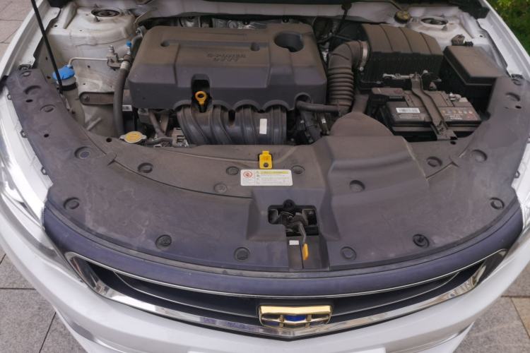 Used Geely Auto Vision 2019 Upgraded Model 1.5L CVT Luxury Version China VI Standard Engine Bay