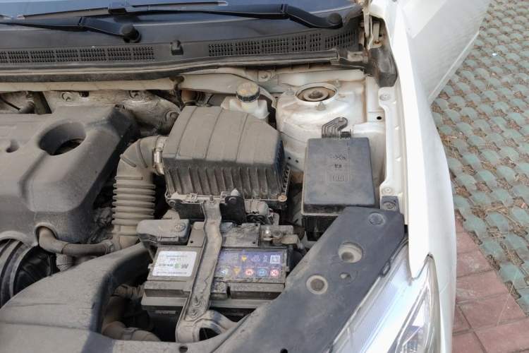 Used Geely Auto Vision 2019 Upgraded Model 1.5L CVT Luxury Version China VI Standard Engine Bay Left