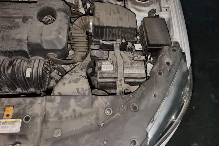 Used Geely Auto Vision 2019 Upgraded Model 1.5L CVT Luxury Version China VI Standard Engine Bay Left