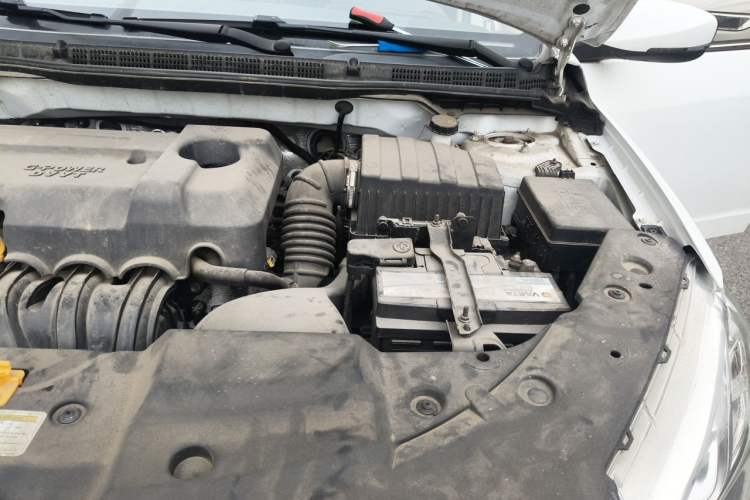 Used Geely Auto Vision 2019 Upgraded Model 1.5L CVT Prestige Version China VI Standard Engine Bay Left