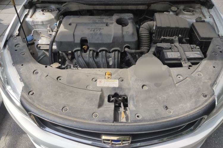 Used Geely Auto Vision 2019 Upgraded Model 1.5L CVT Luxury Version China VI Standard Engine Bay