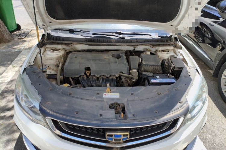 Used Geely Auto Vision 2019 Upgraded Model 1.5L Manual Luxury Version China V Standard Engine Bay