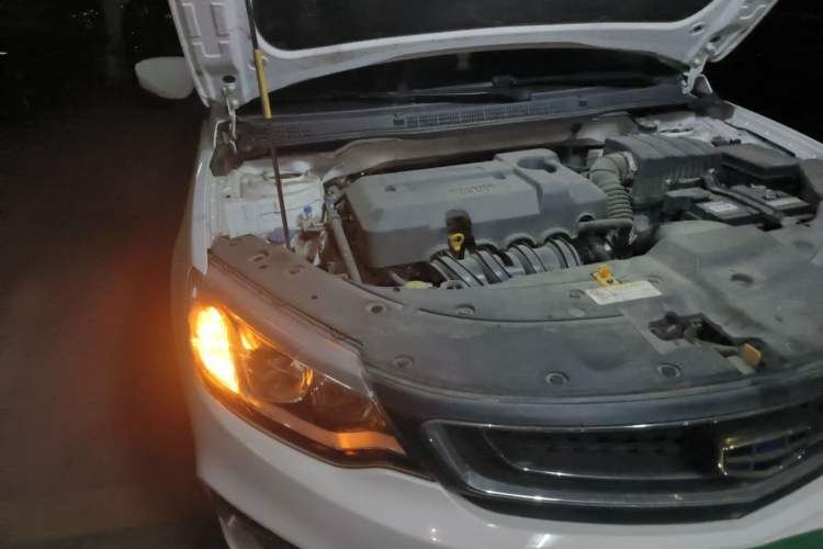 Used Geely Auto Vision 2019 Upgraded Model 1.5L CVT Prestige Version China VI Standard Engine Bay Right