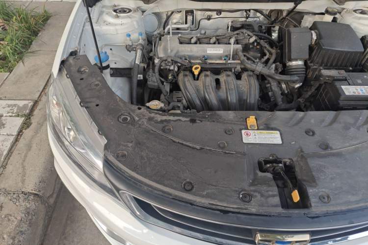 Used Geely Auto Vision 2019 Upgraded Model 1.5L Manual Luxury Version China VI Standard Engine Bay Right