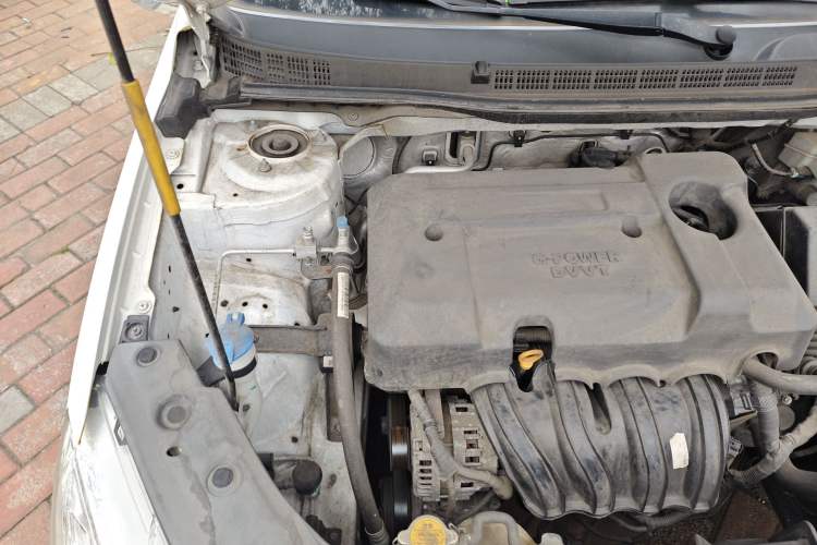 Used Geely Auto Vision 2019 Upgraded Model 1.5L Manual Luxury Version China VI Standard Engine Bay Right